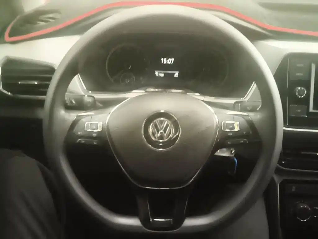 Фото 11 - Volkswagen T-Cross