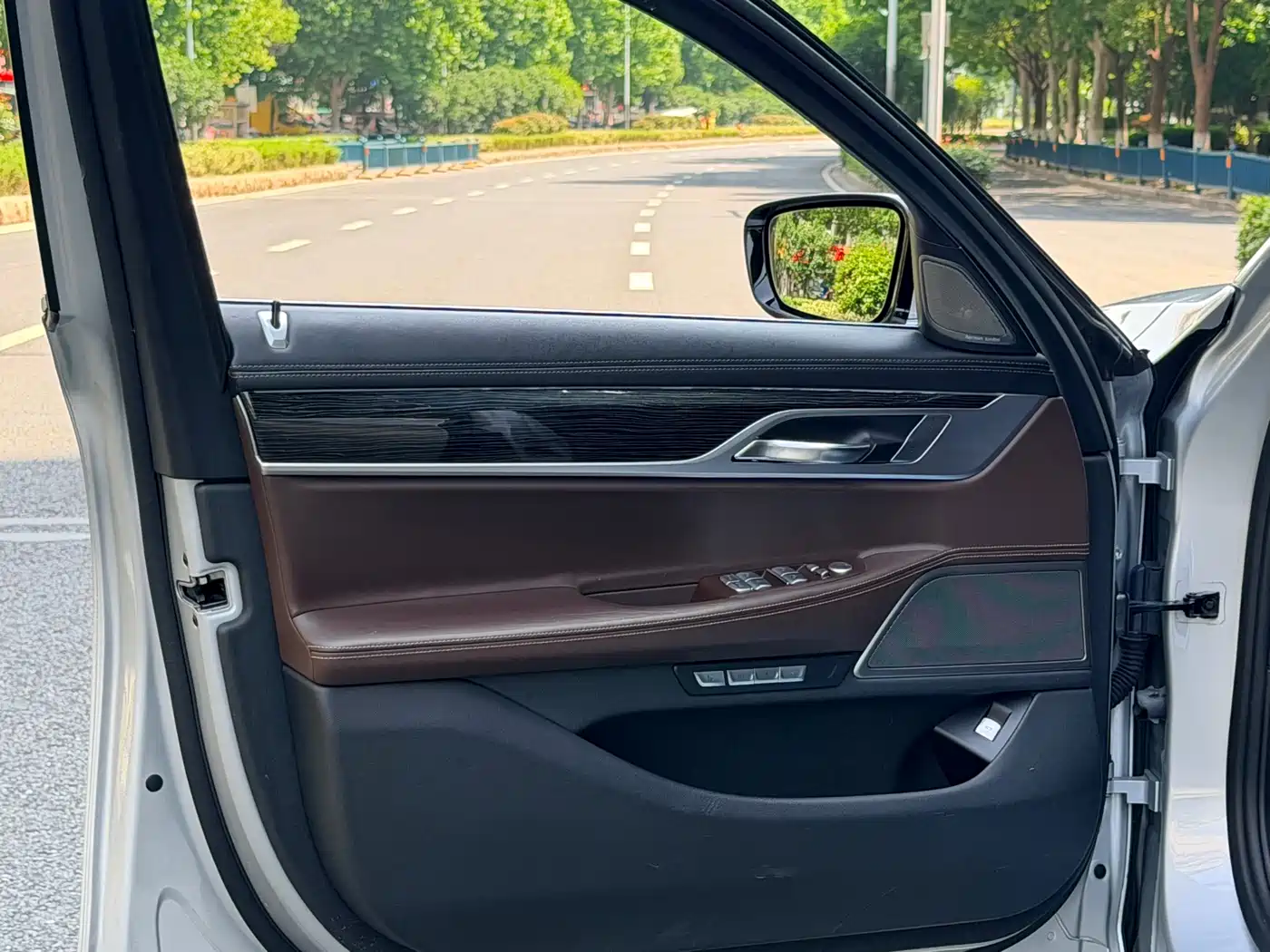 BMW 7 Series 2018 730Li Premium Type M Sport Package фото 6