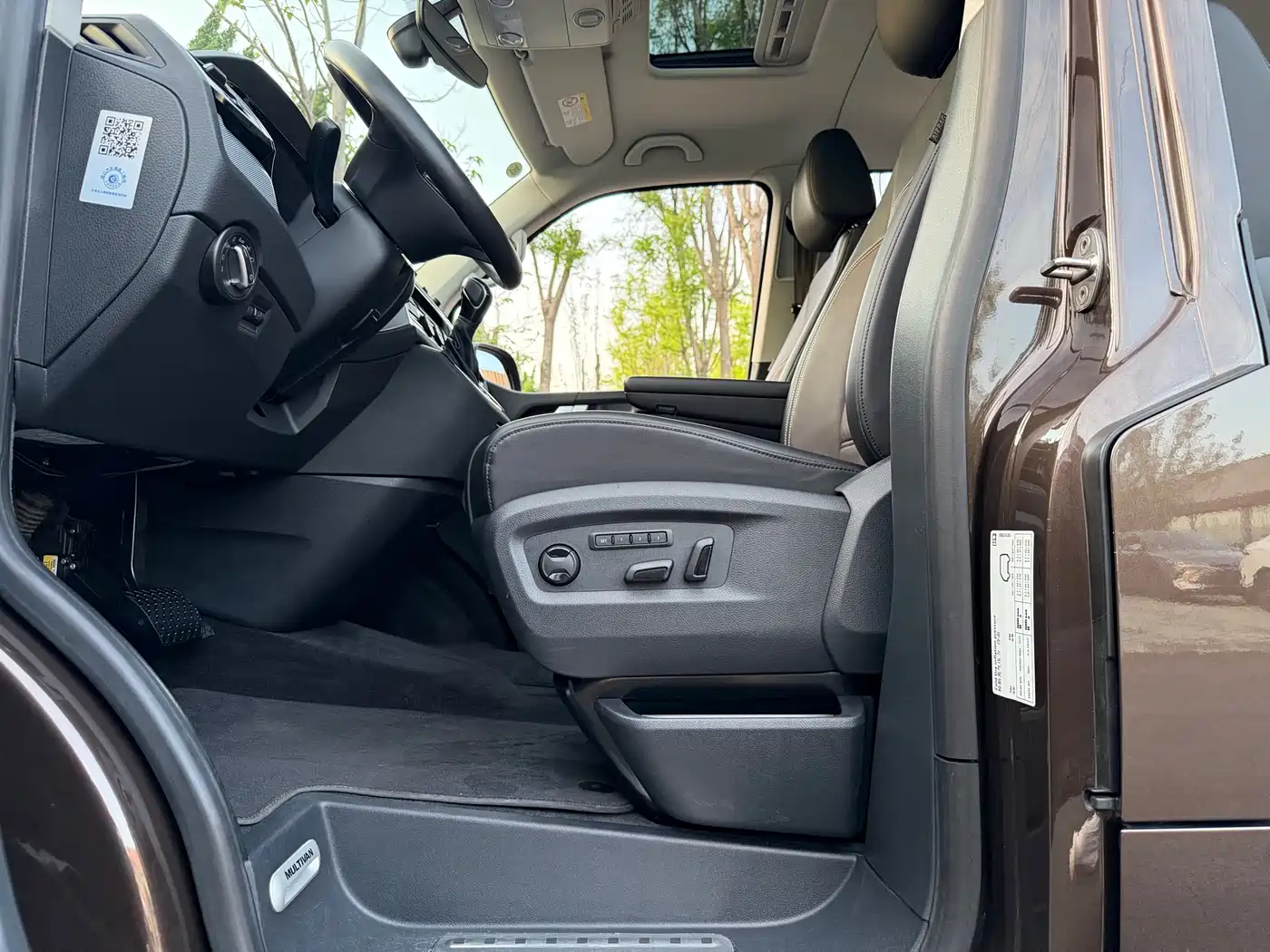 Volkswagen Multivan 2016 2.0TSI 4WD Prestige 7-Seater фото 7