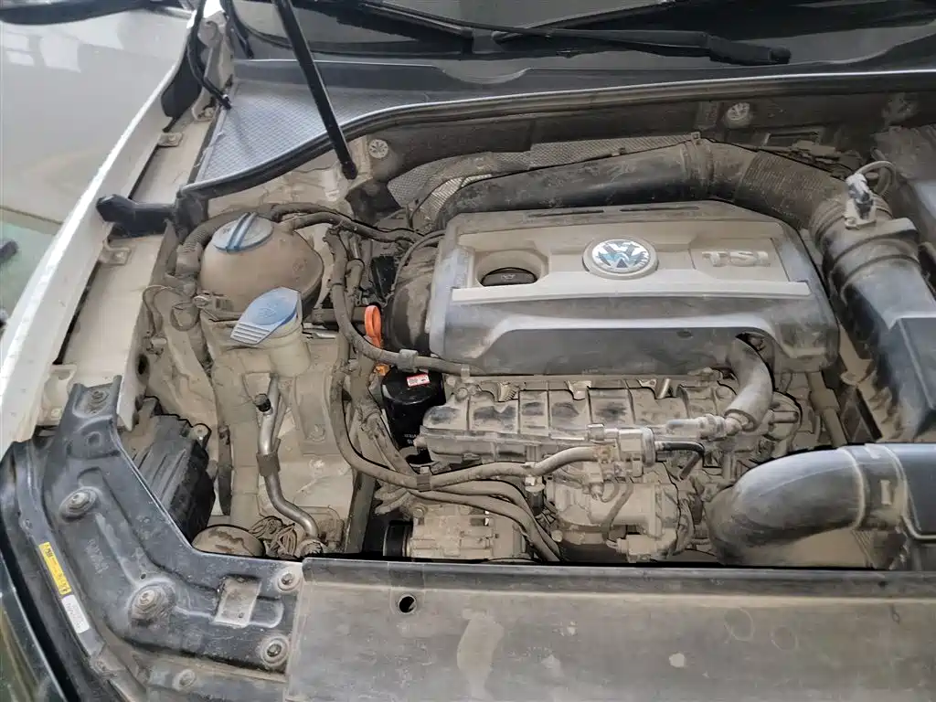 Volkswagen Passat 2014 1.8TSI DSG Executive Edition фото 22