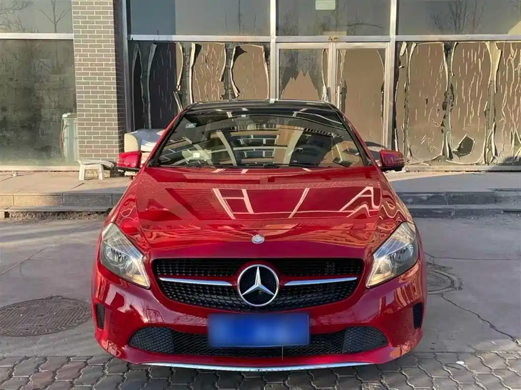 Mercedes-Benz A-Class (Import) 2017 A 180 фото 4