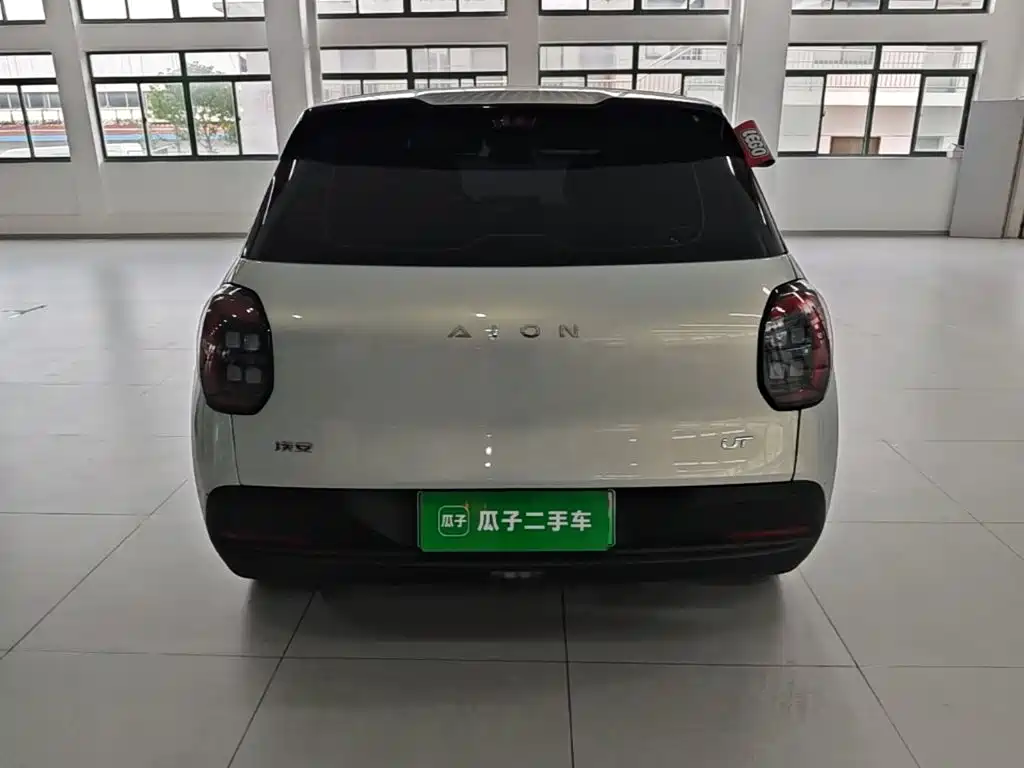 Aion UT 2025 2025 Model 330 Starlight Edition