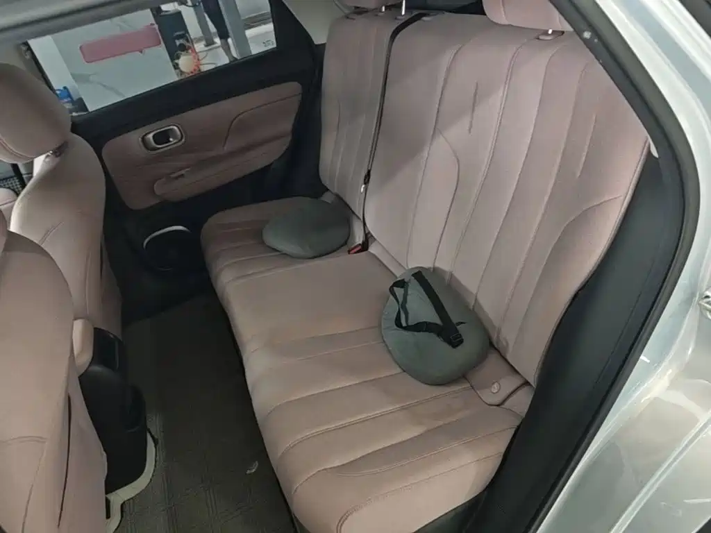 Aion UT 2025 2025 Model 330 Starlight Edition