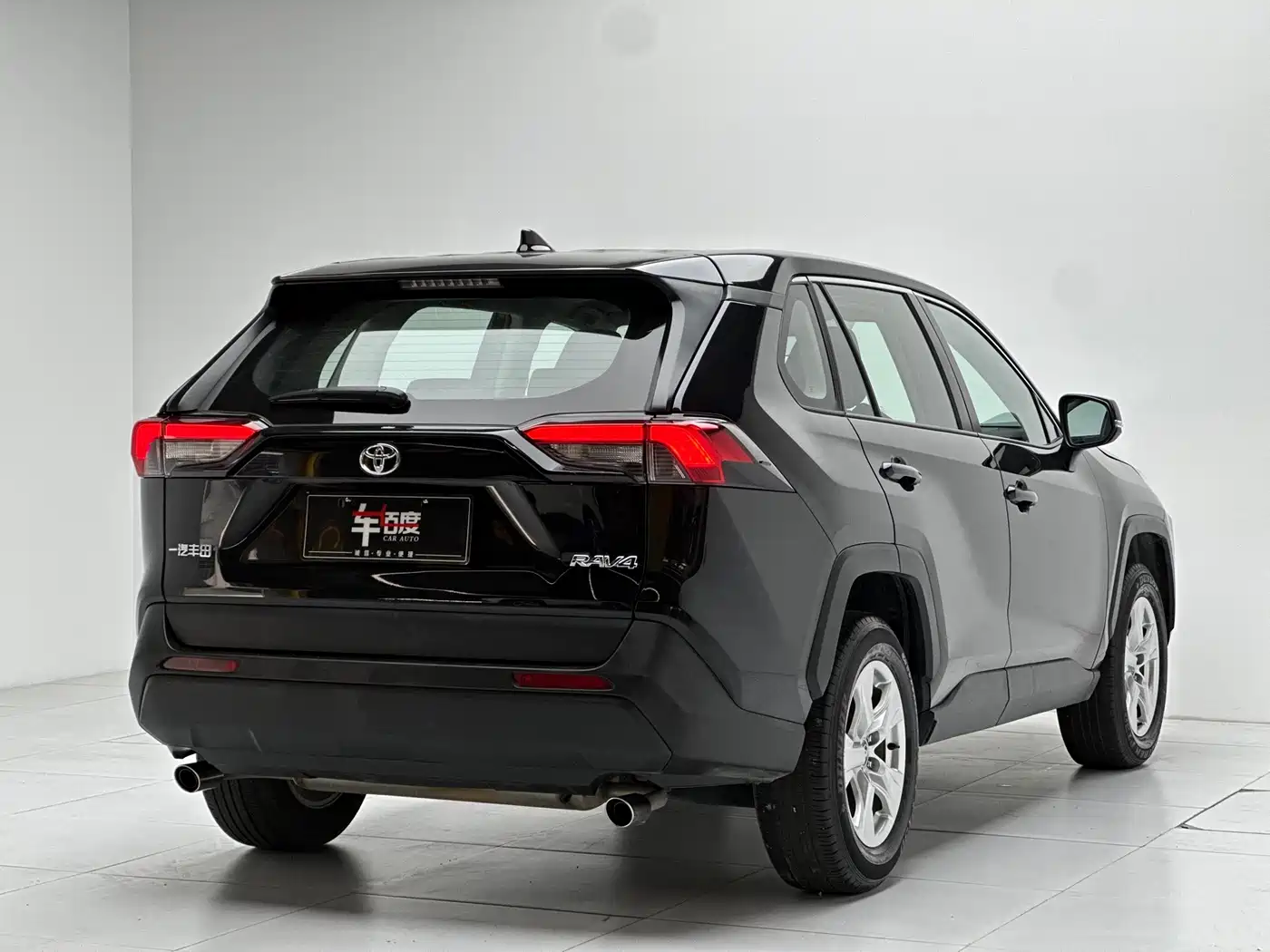 Toyota RAV4 Rongfang 2022 2.0L CVT 2WD Urban Edition фото 4