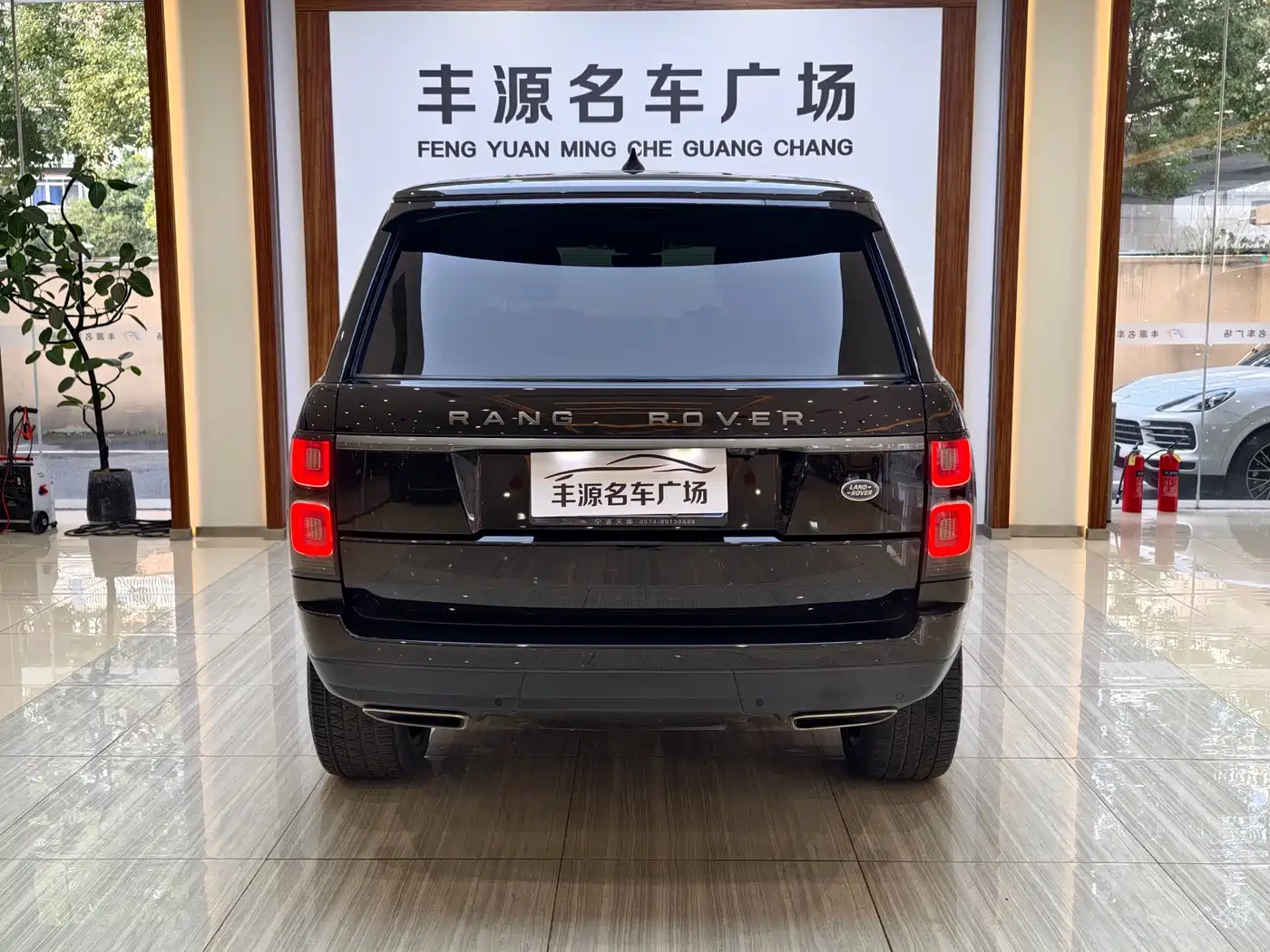 Land Rover Range Rover 2020 3.0 L6 Shengshi Edition фото 28