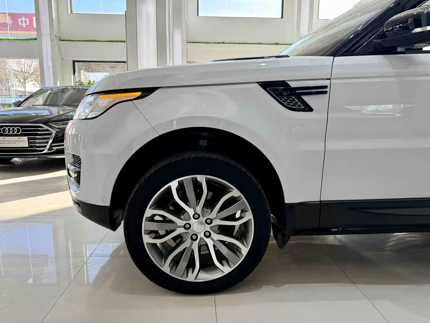 Land Rover Range Rover Sport 2014 3.0 SC V6 HSE DYNAMIC фото 13
