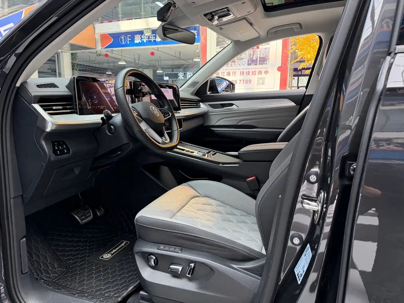 Volkswagen Talagon 2024 Model 380TSI 4WD R-Line Grand Touring Edition фото 5