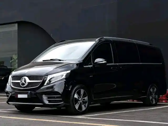 Mercedes-Benz V V 260 L, Длинная база, Люкс