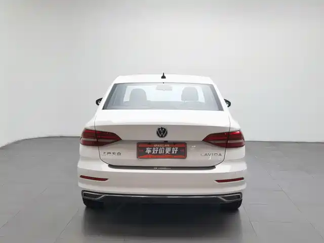 Volkswagen Lavida 2021 1.5L Auto Comfort Edition — фото 4
