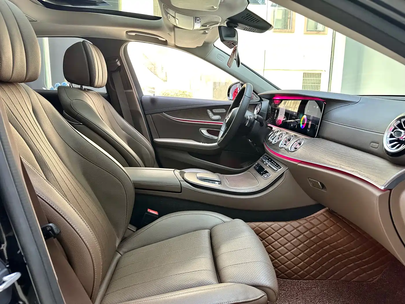 MERCEDES-BENZ E CLASS