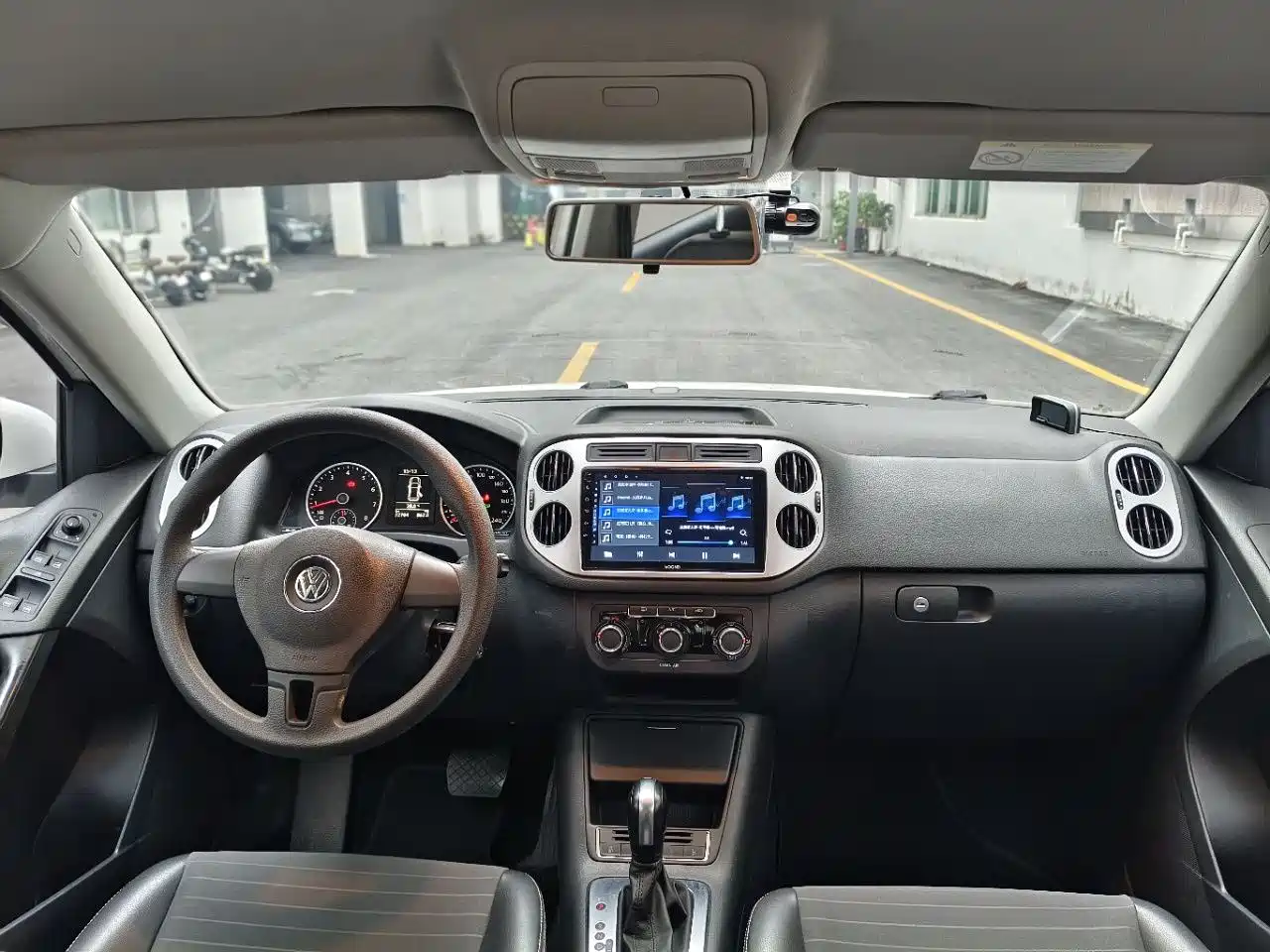 Volkswagen Tiguan 2016 Model 300TSI Automatic 2WD Trend Edition фото 6