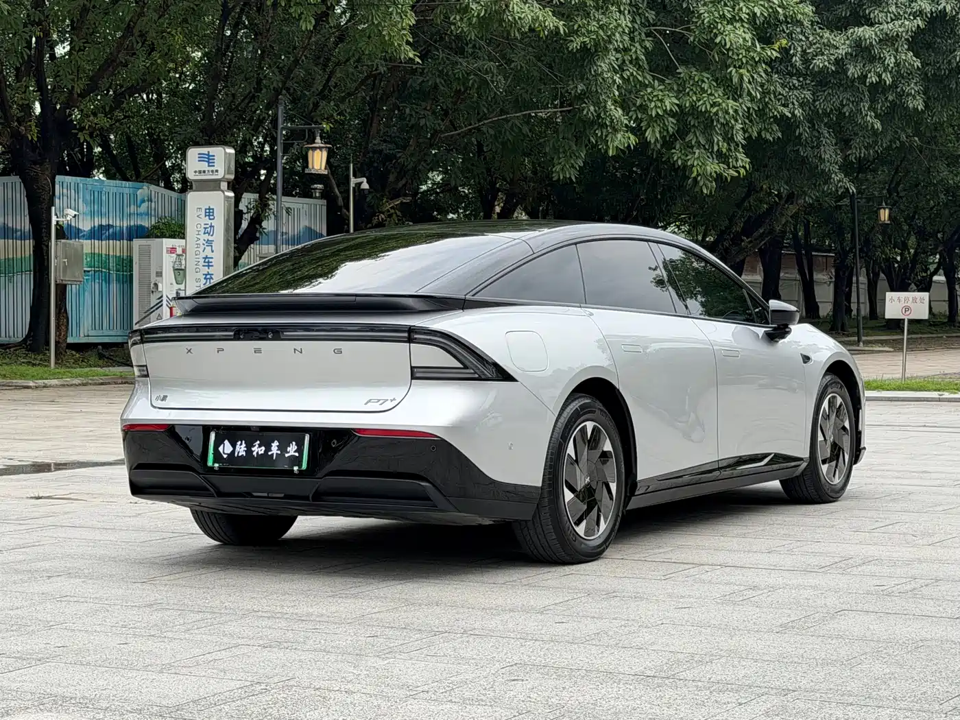 Фото 26 - XPeng P7+