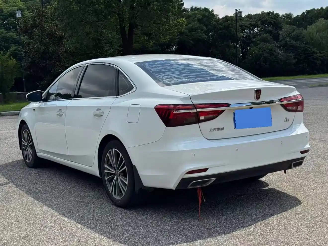 Roewe i6 2020 2020 PLUS 1.6L CVT 4G Connected Glory Holographic Edition