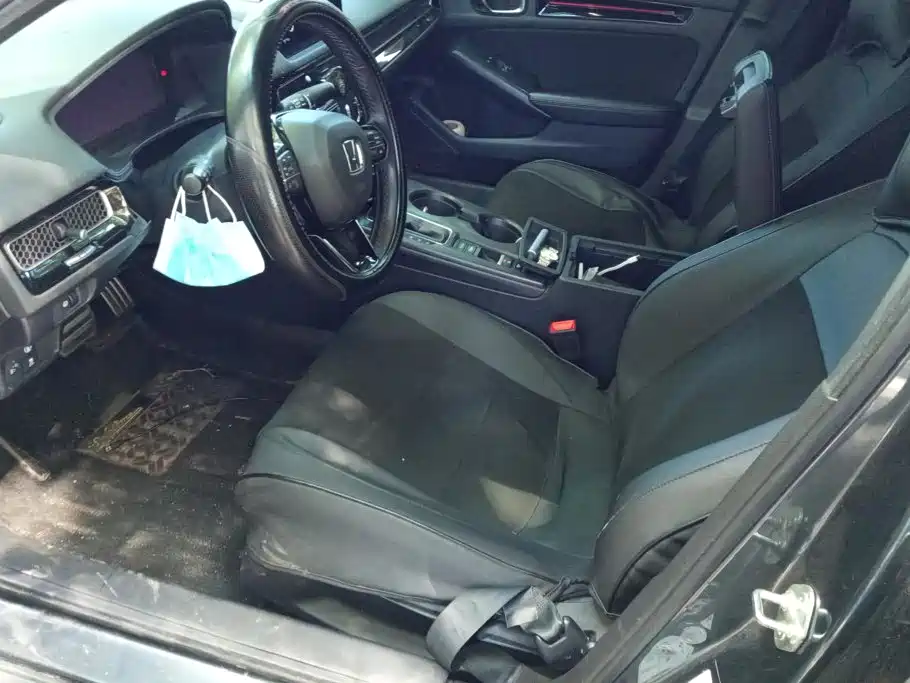 Фото 8 - Honda Civic