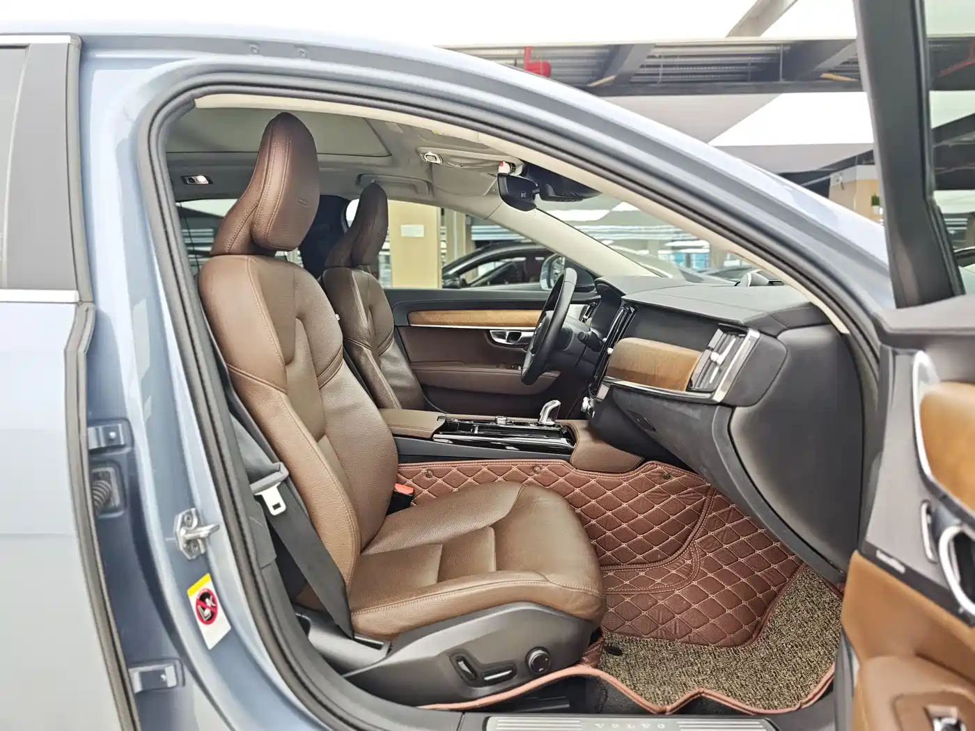 VOLVO S90 PLUG IN HYBRID