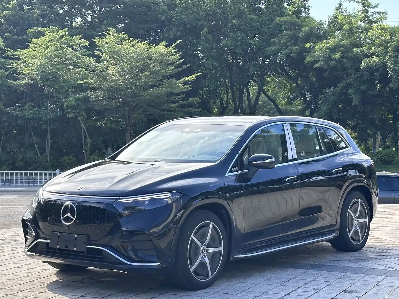 Mercedes-Benz EQS SUV 2026 2025 Model 500 4MATIC