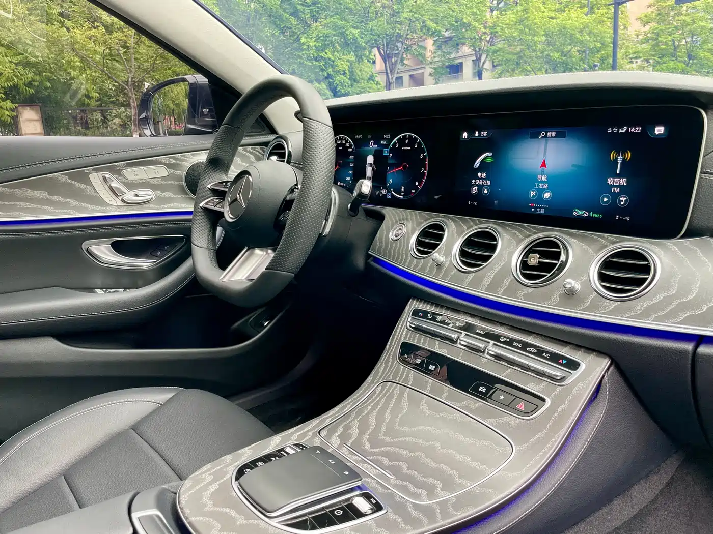 Mercedes-Benz E-Class 2022 Second Facelift E 300 L Sport Fashion фото 14