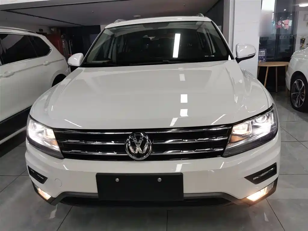 Volkswagen Tiguan L 2019 Facelift 330TSI Auto 2WD Panorama Comfort China VI фото 3