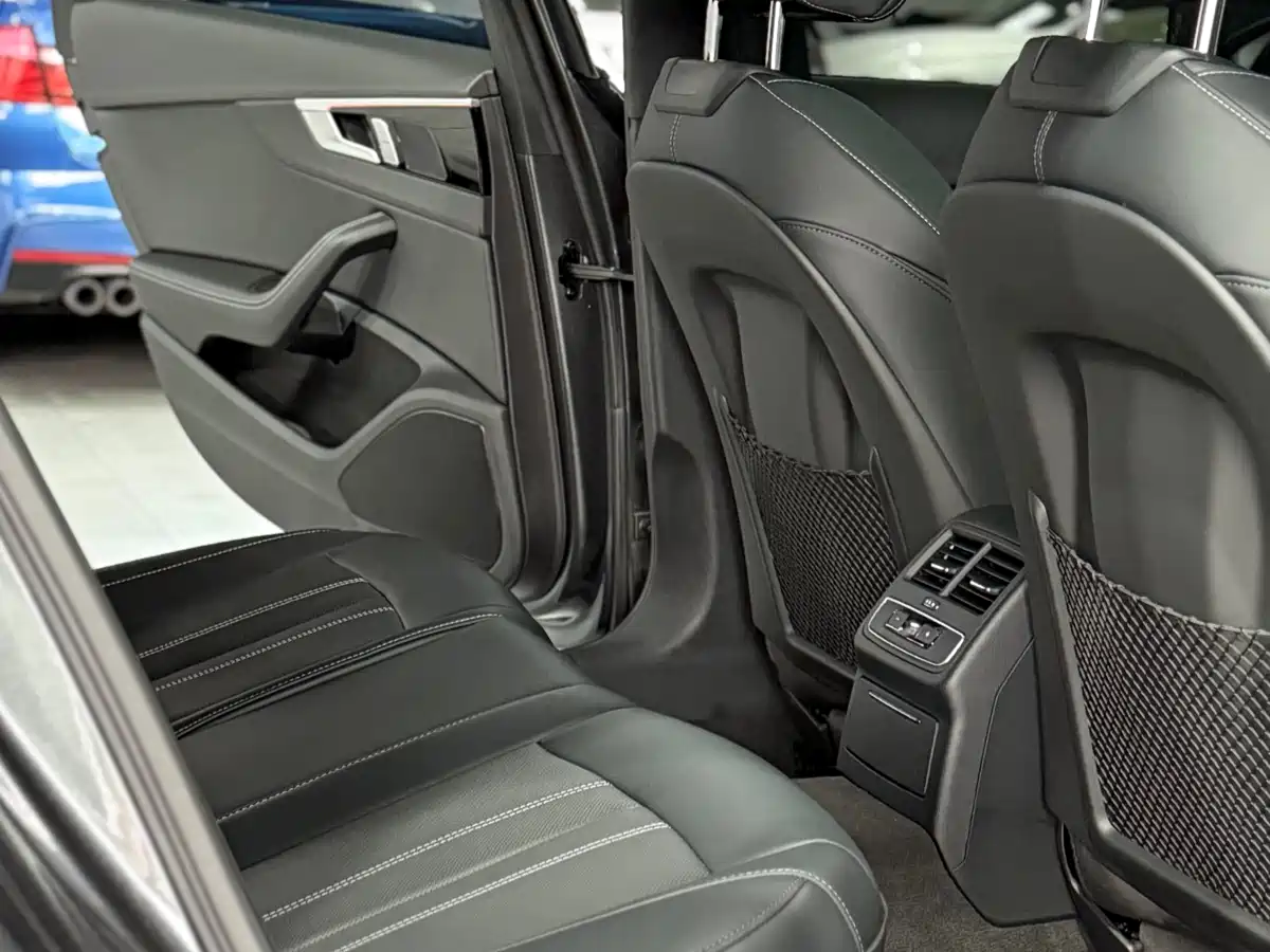 Audi A4L 2024 40 TFSI Luxury Dynamic (Starry Night Edition) фото 11