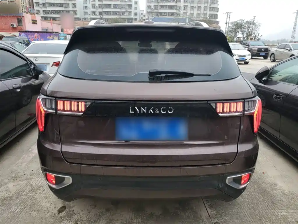 Lynk & Co 01 2017 2.0T 2WD фото 4
