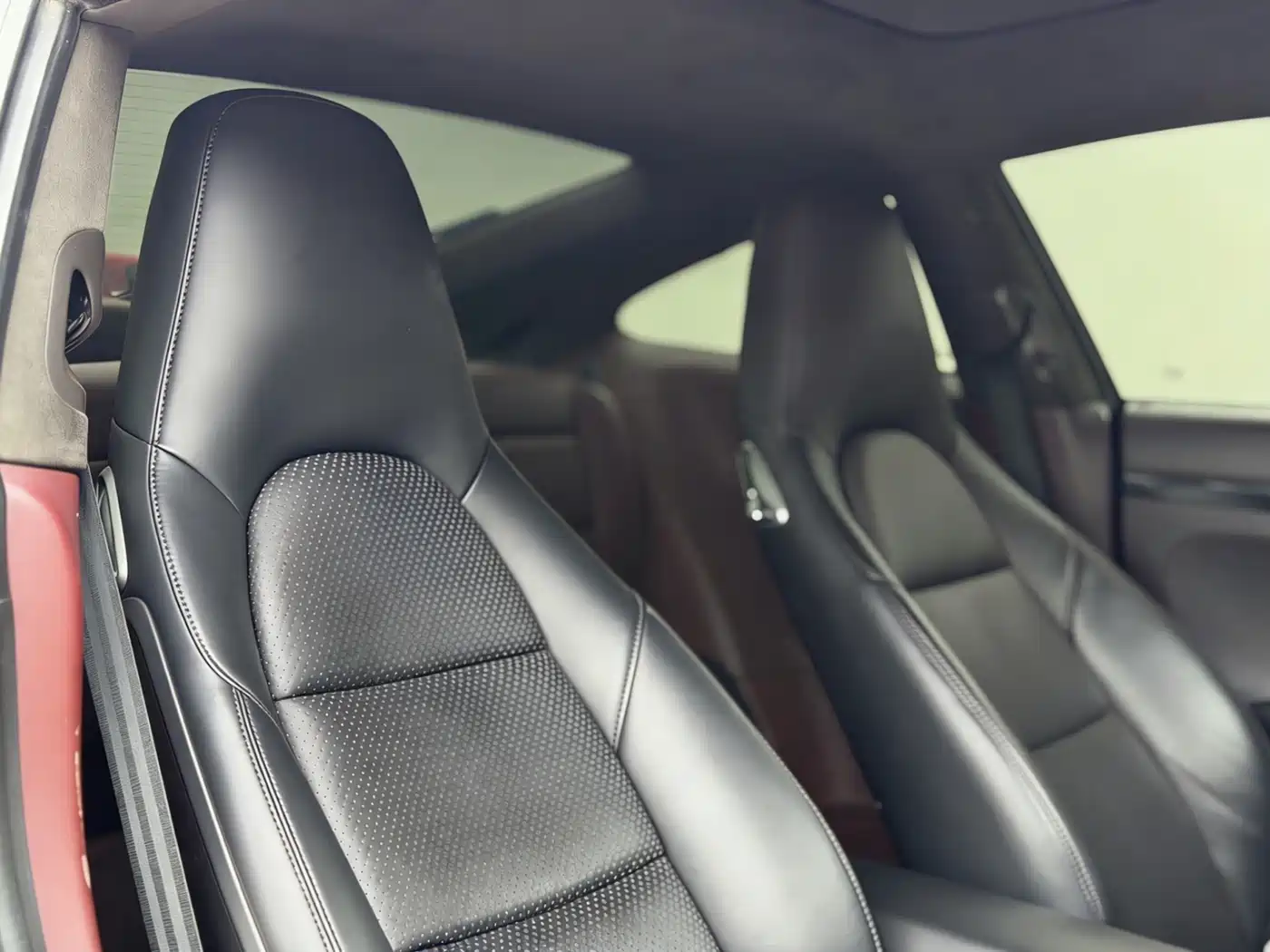 Porsche 911 2013 Carrera 4 3.4L фото 12
