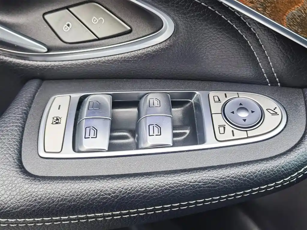Mercedes-Benz GLC 2020 GLC 260 L 4MATIC Luxury фото 35