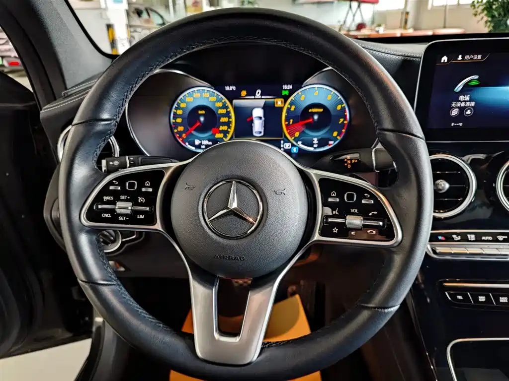 Mercedes-Benz GLC Coupe 2020 GLC 260 4MATIC Coupe SUV фото 13