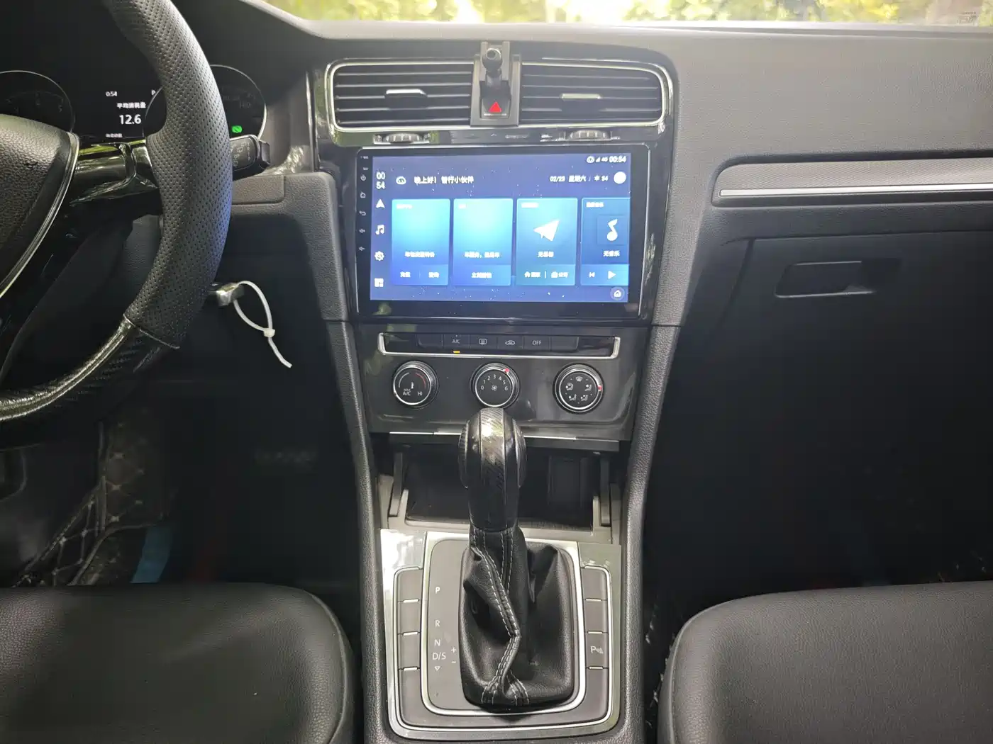 Volkswagen Golf 2016 230TSI Automatic Comfort фото 9