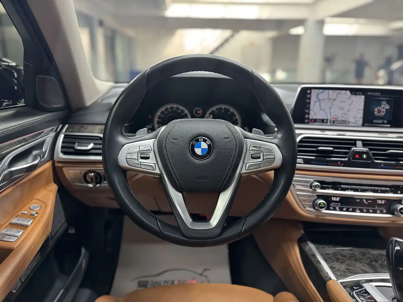 Фото 10 - BMW 7 Series