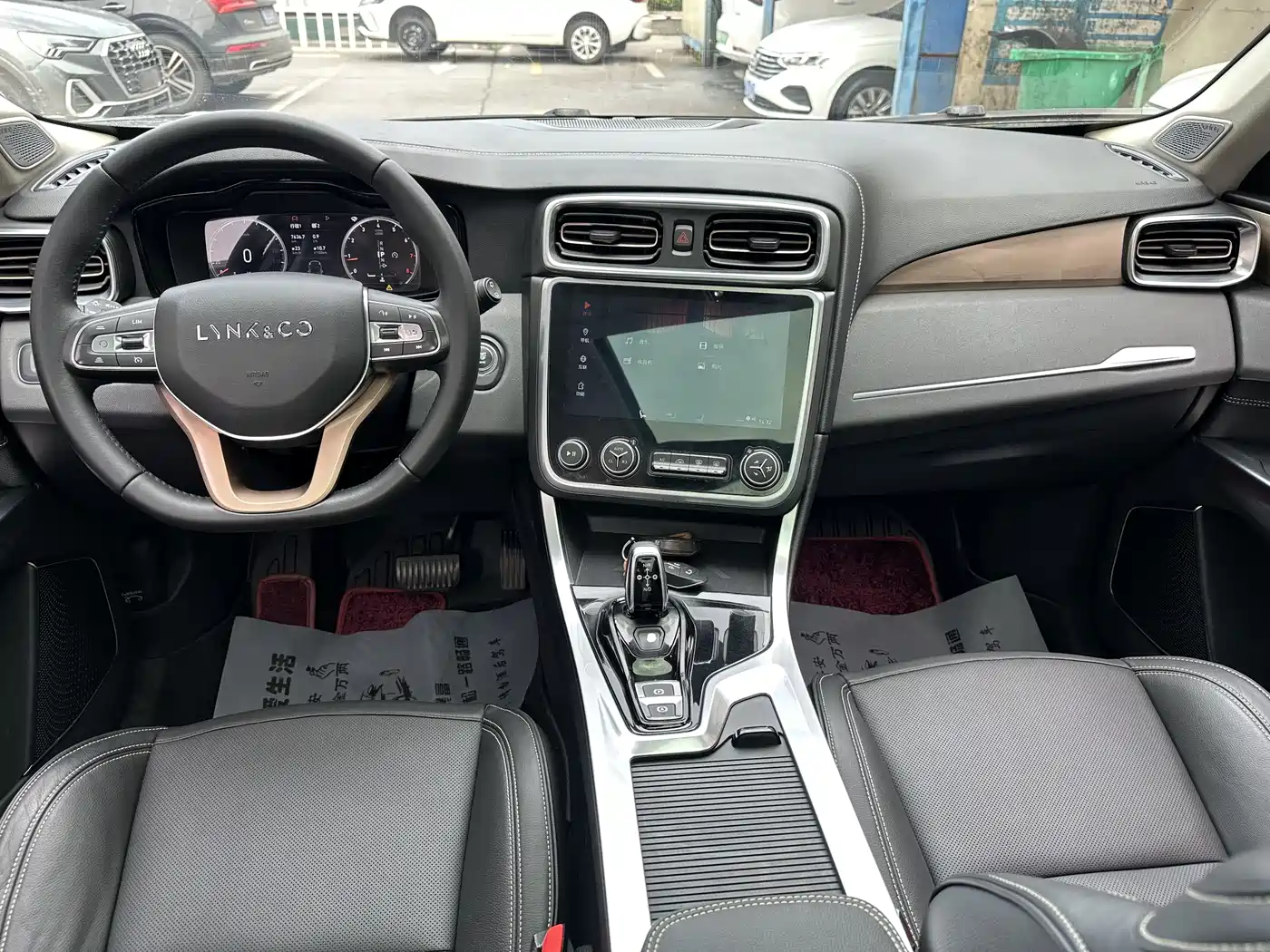 Lynk & Co 01 2017 2.0T 2WD Pro Version фото 16