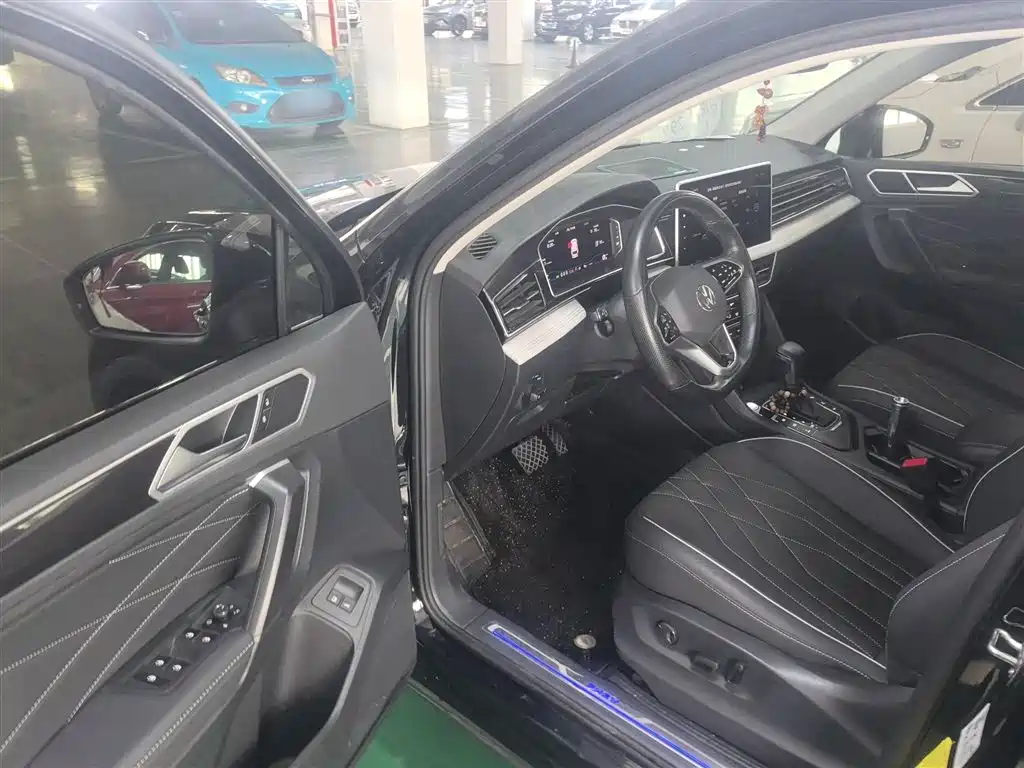 Volkswagen Tiguan L PHEV 2022 430PHEV Plug-in Hybrid Premium фото 12