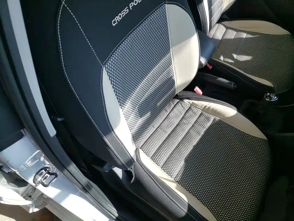 Volkswagen Polo 2016 1.4L Manual Trend фото 25