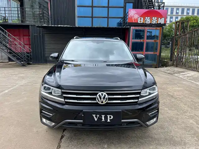 Volkswagen Tiguan L 2020 330TSI Auto 2WD Smart Luxury China VI — фото 2