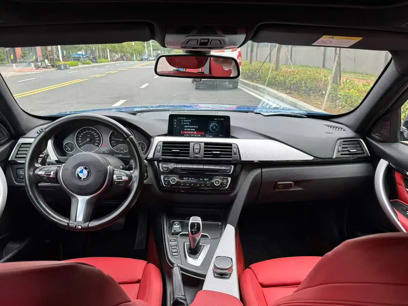 BMW 3 Series 2017 330i M Sport фото 5