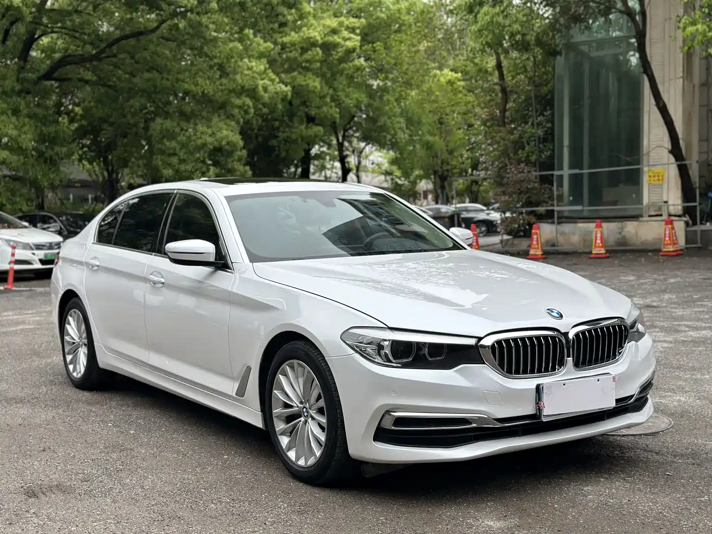 BMW 5 Series 2019 Facelift 525Li Luxury Package фото 3