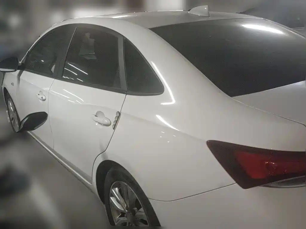 Photo 4 - Buick Excelle