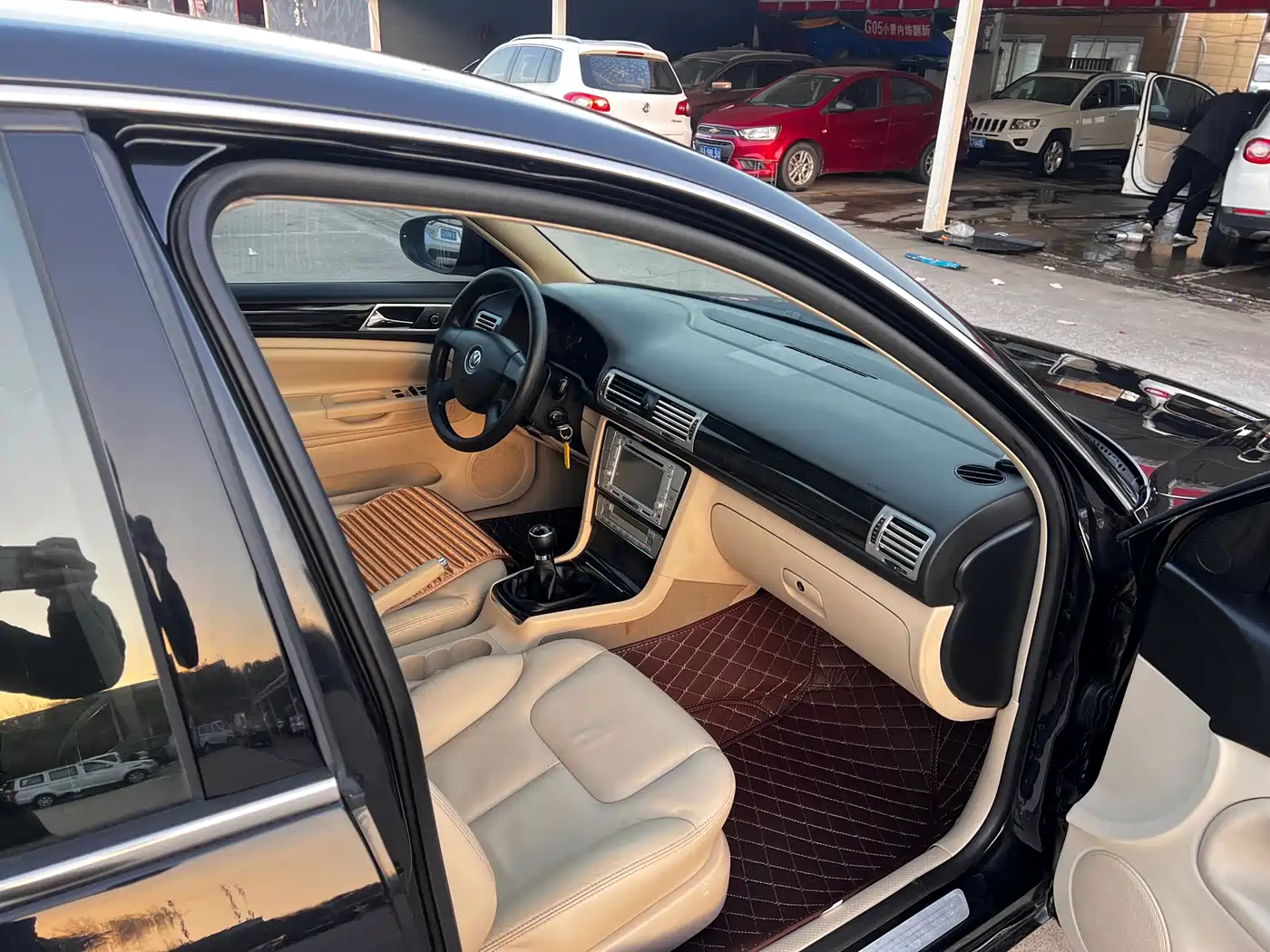 Volkswagen Passat Lingyu 2009 2.0L MFI Manual Premium фото 15