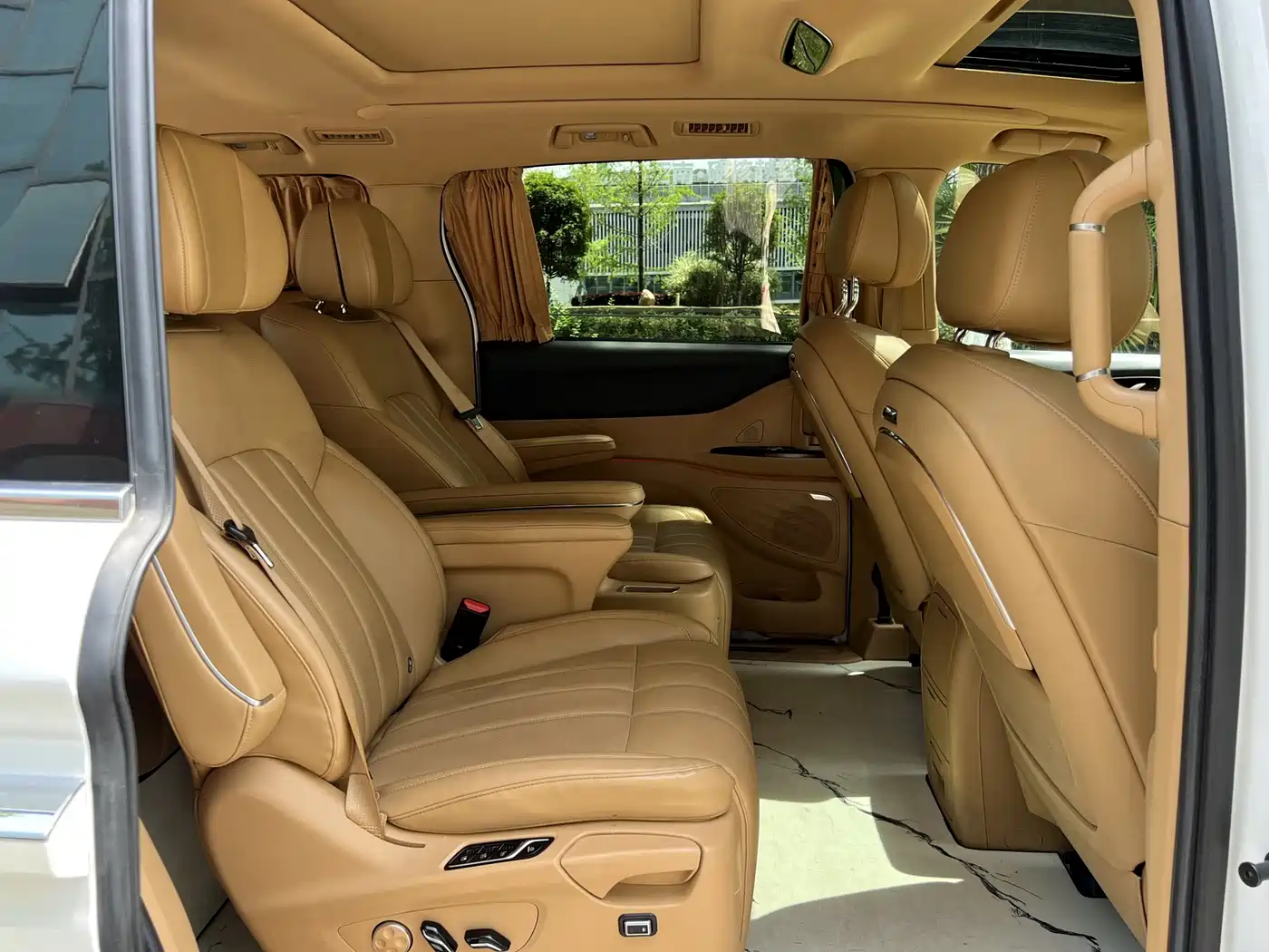 Voyah Auto Voyah Dreamer 2022 Low-carbon Edition Think+Smart Driving Package фото 9