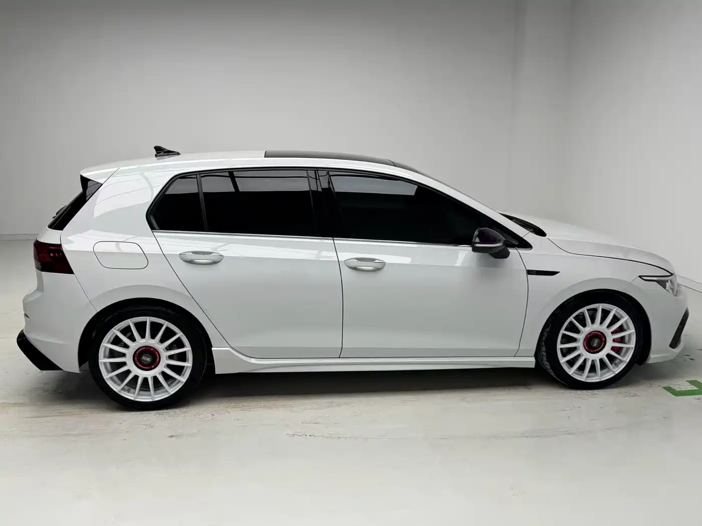 Volkswagen Golf 2023 Facelift 280TSI DSG Pro фото 7