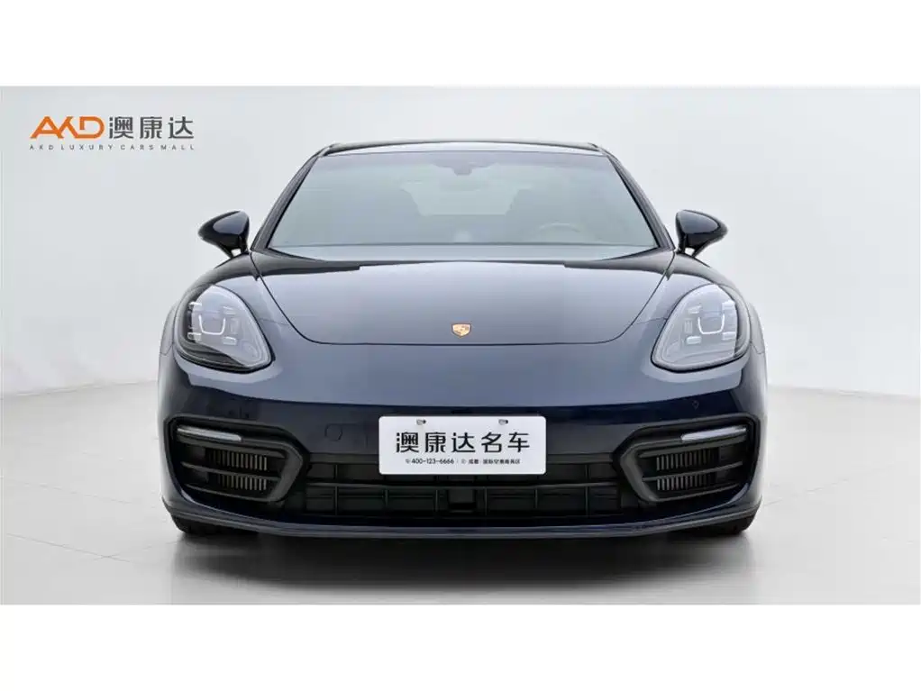 Фото 2 - Porsche Panamera