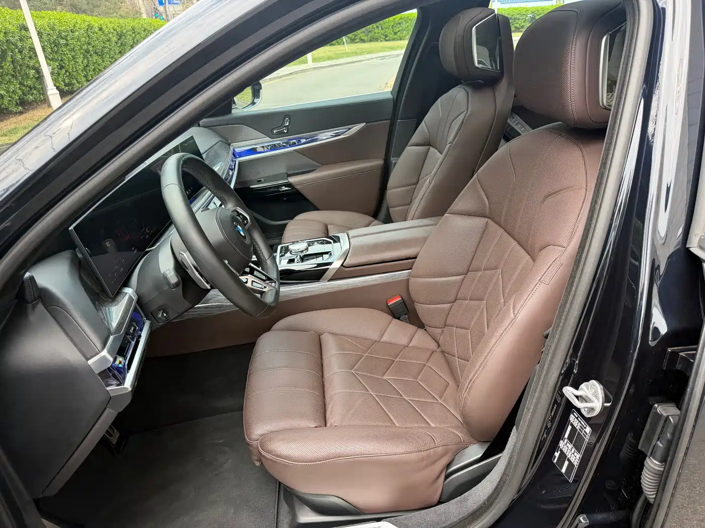 BMW 7-SERIES
