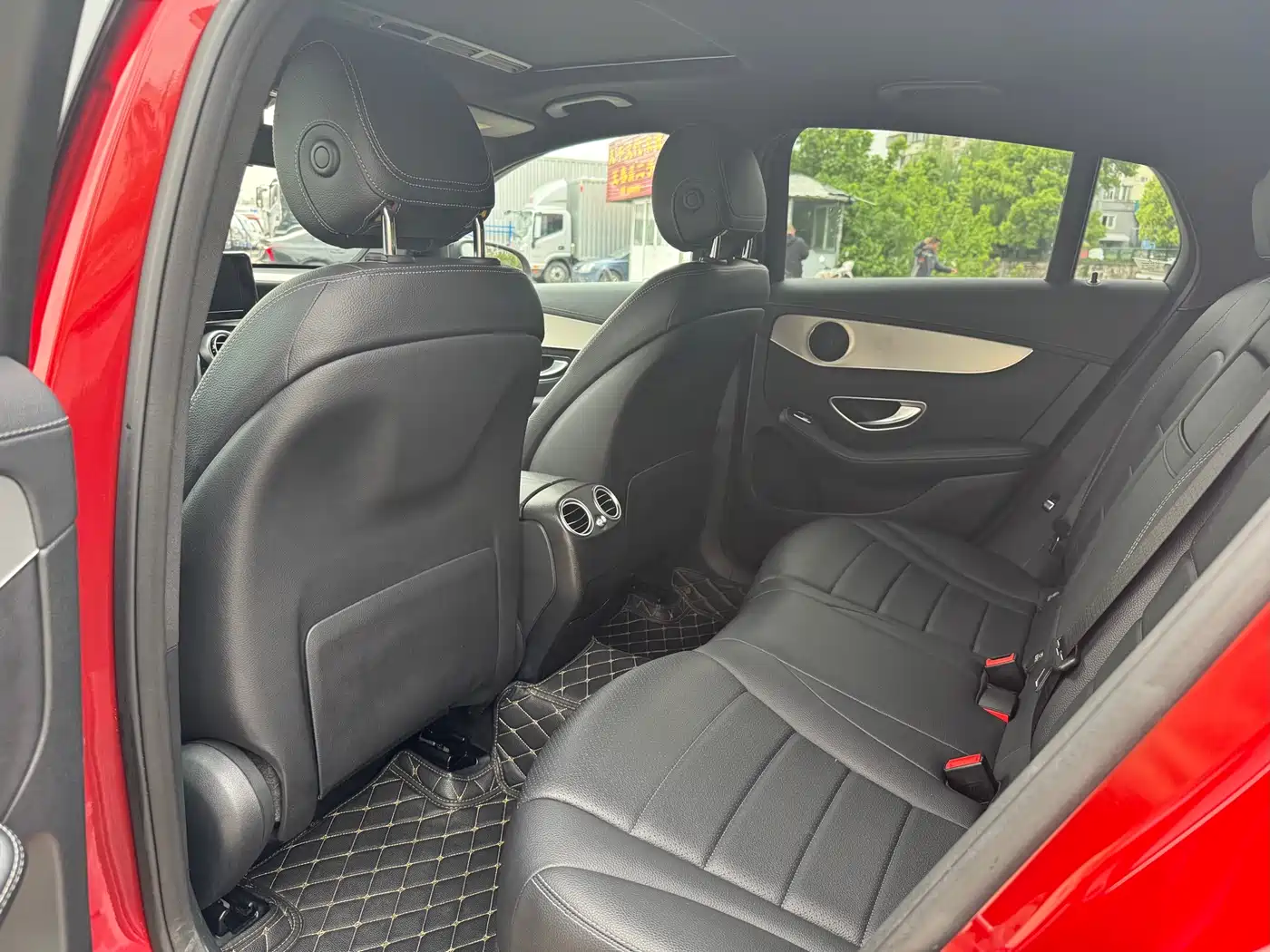 Mercedes-Benz GLC Coupe 2017 GLC 200 4MATIC Coupe SUV фото 14