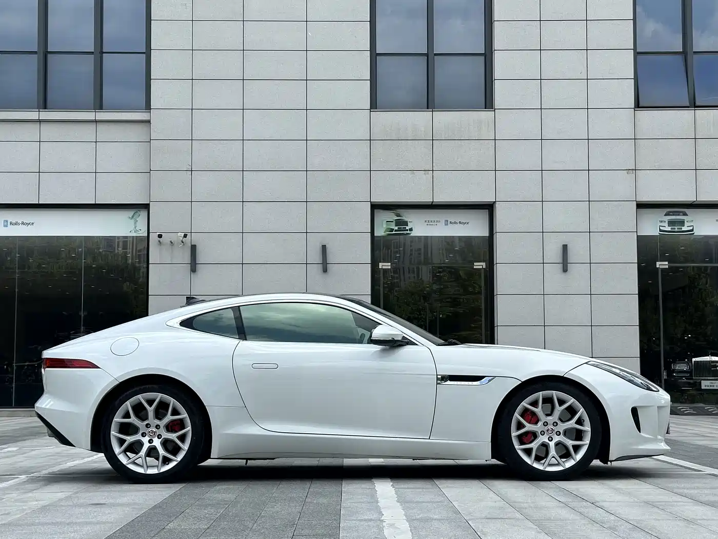 Фото 4 - Jaguar F-TYPE