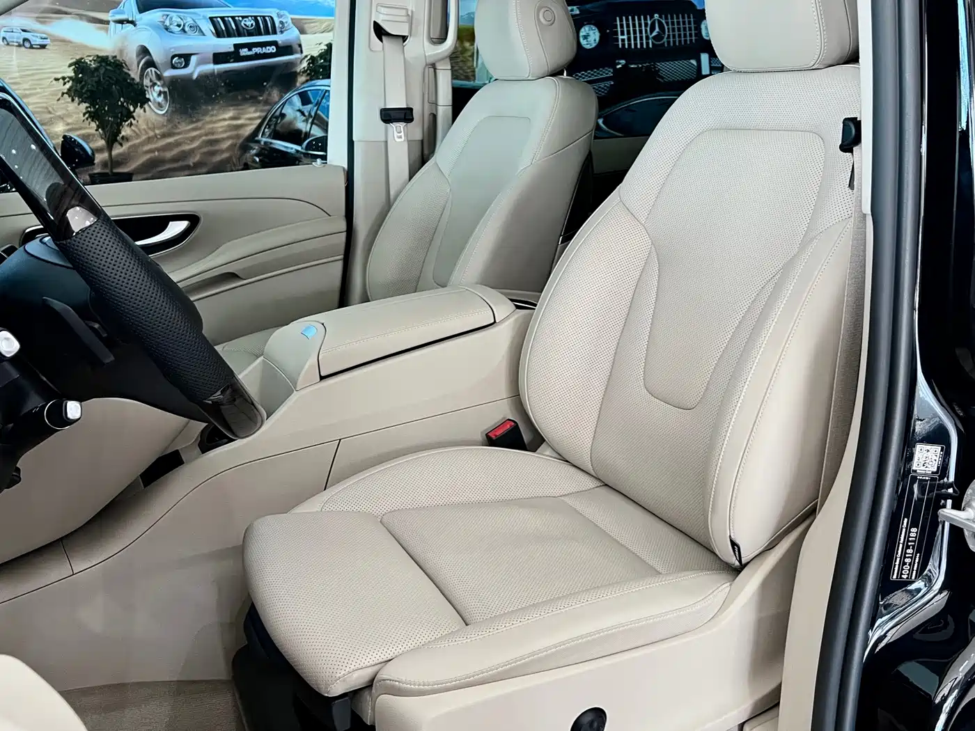 Mercedes-Benz V-Class 2022 V 260 L Long Wheelbase Luxury Edition фото 6