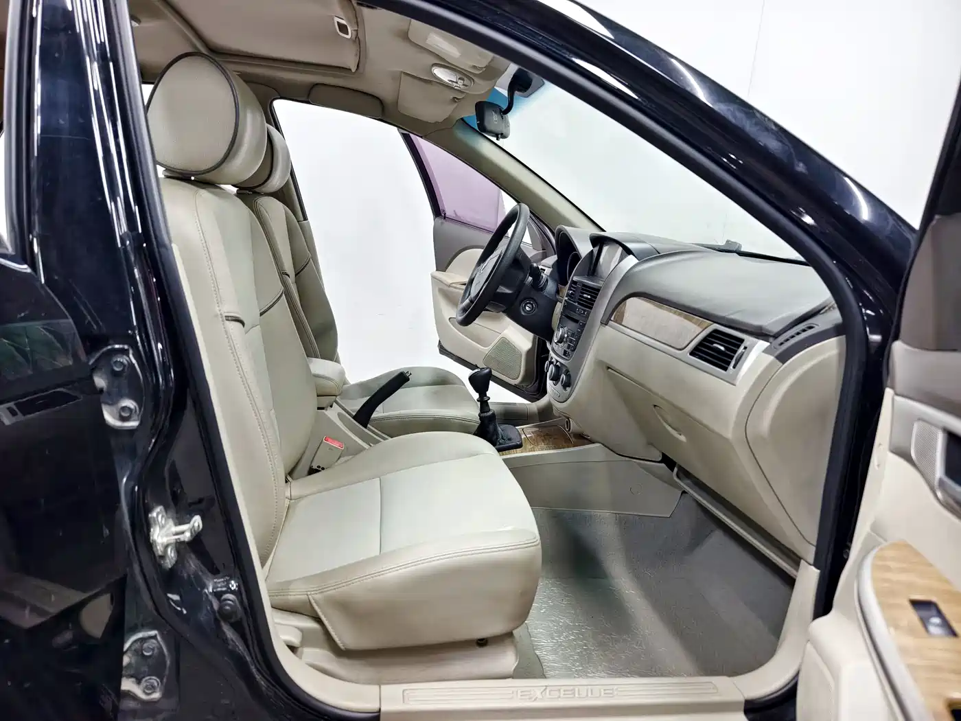 Buick Excelle 2015 1.5L Manual Classic фото 14