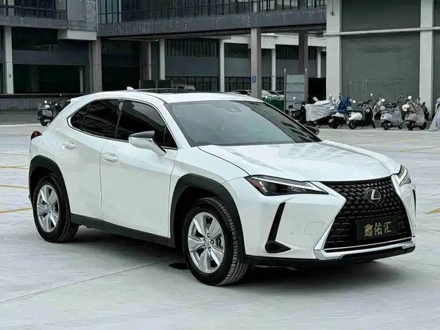 Lexus UX 2022 260h Fun Edition