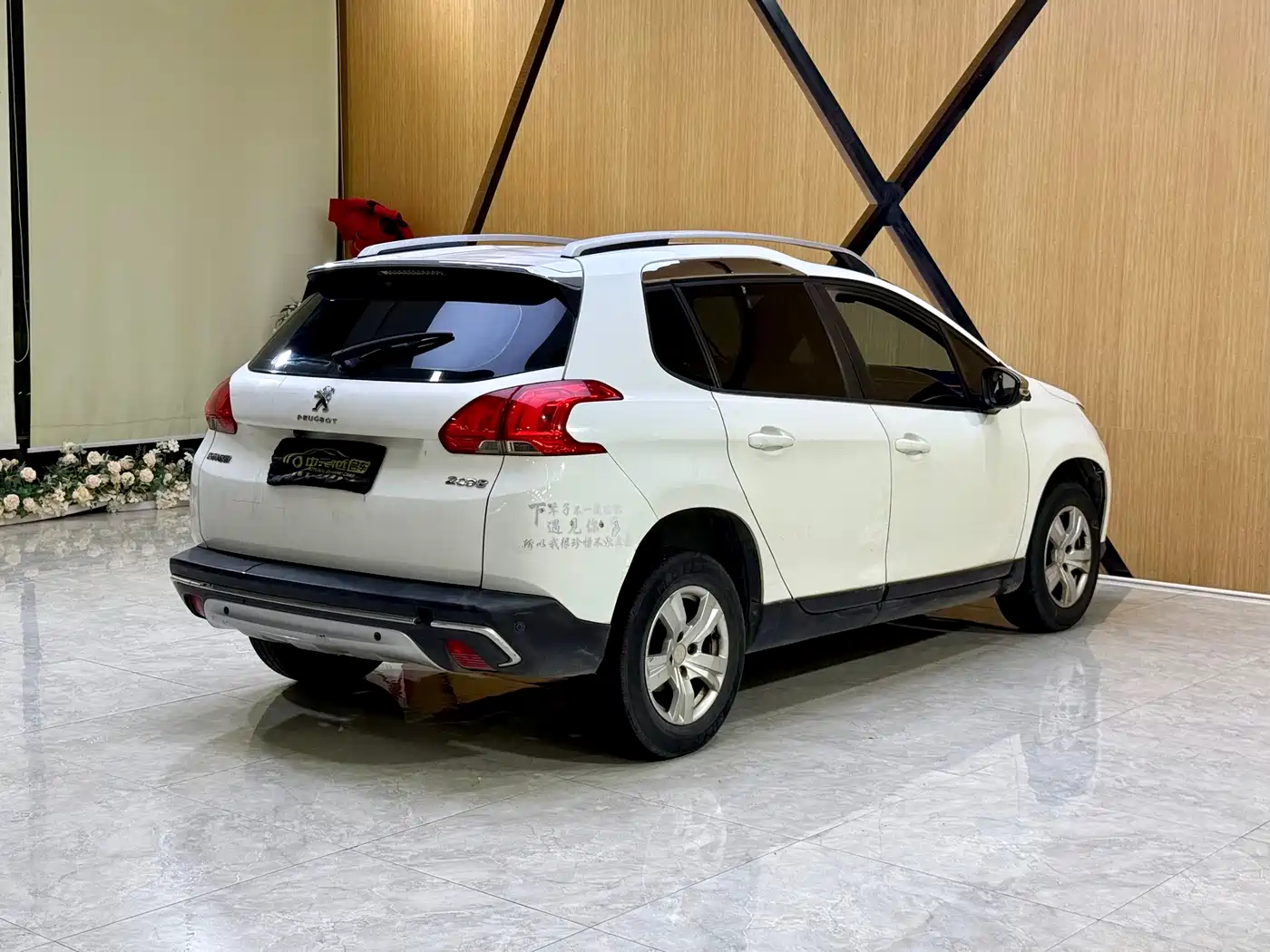 Peugeot 2008 2015 1.6L Automatic Cool Edition фото 14