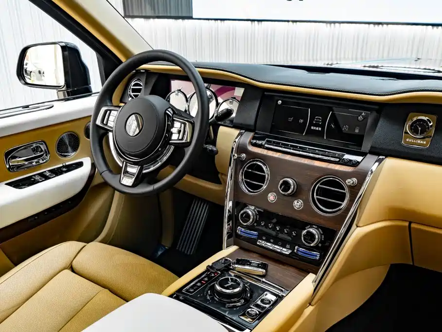 Rolls-Royce Cullinan 2020 2018 5-Seater Version