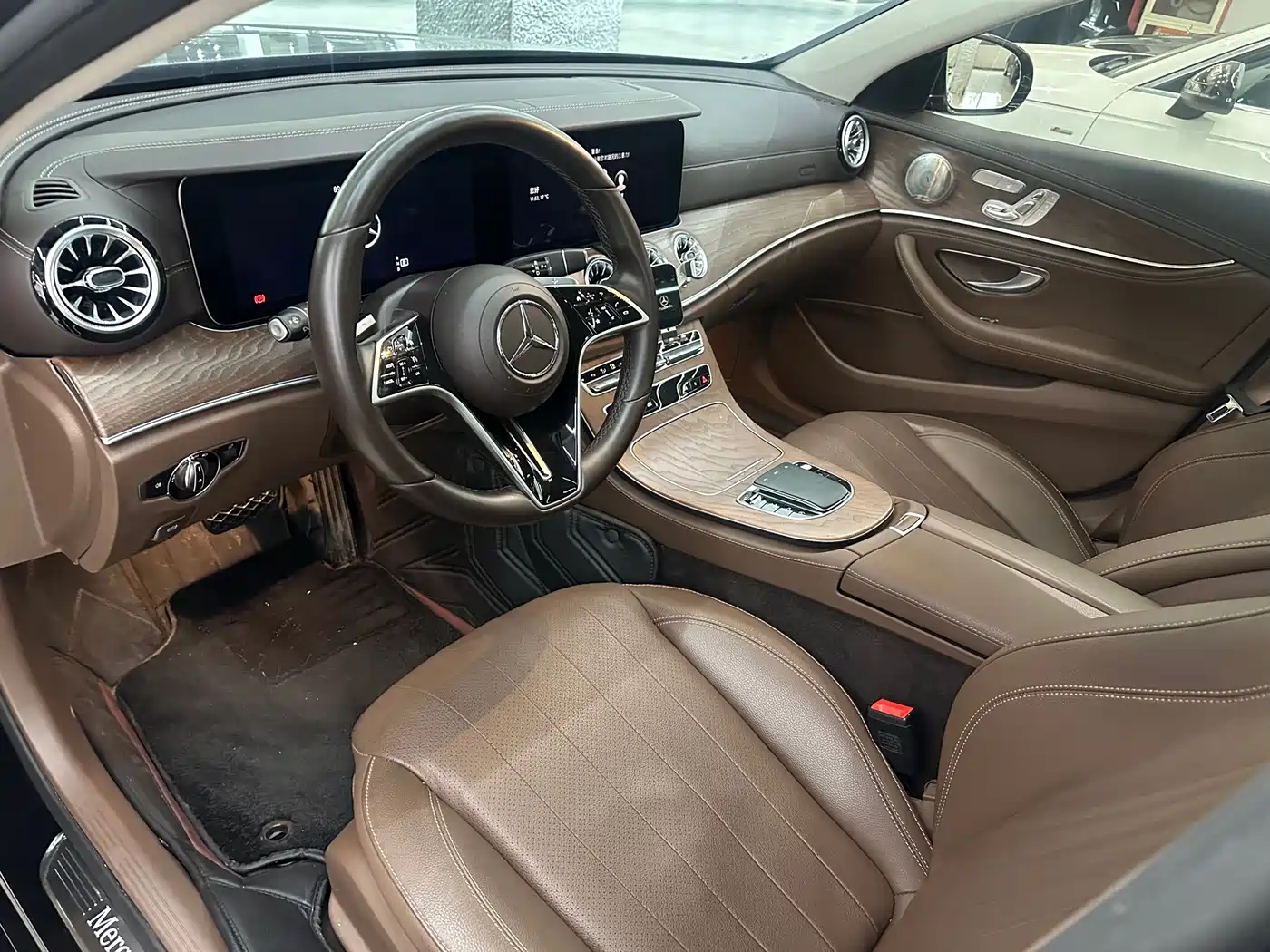 Mercedes-Benz E-Class 2023 E 300 L Fashion фото 5
