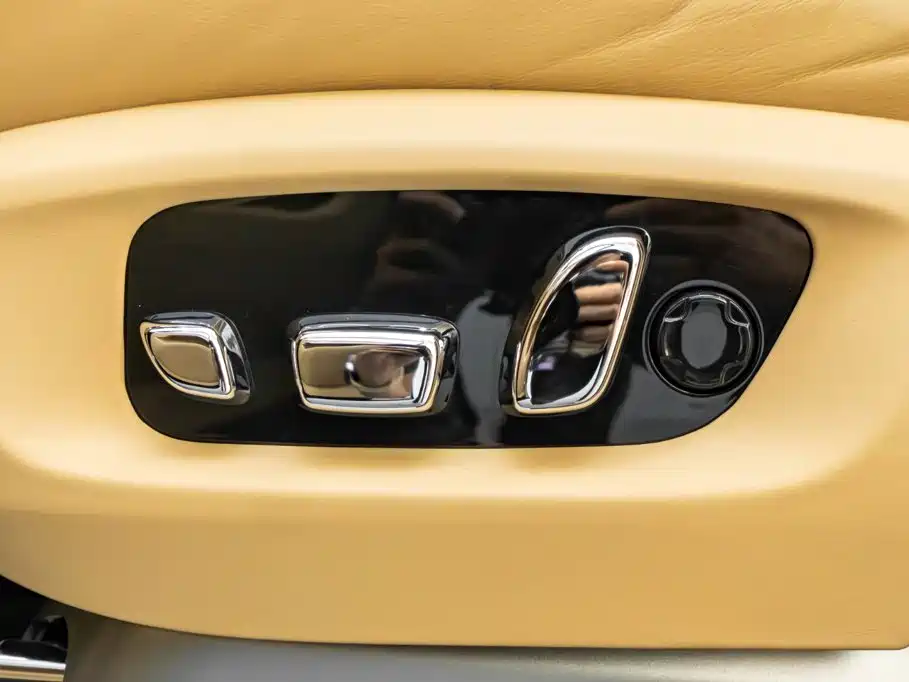 Rolls-Royce Cullinan 2020 2018 5-Seater Version